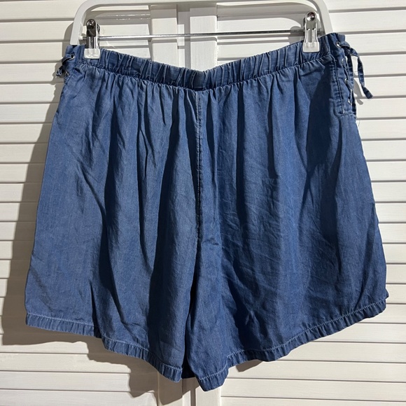 DENIM CO - Size 12 - Denim Shorts - Detailed Side Ties - Picture 5 of 8